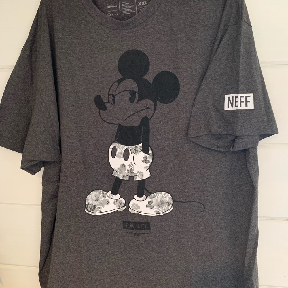 Men’s Disney shirt
